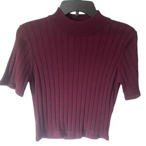 Forever 21 Burgundy Ribbed crop top women’s large with open back cut out
